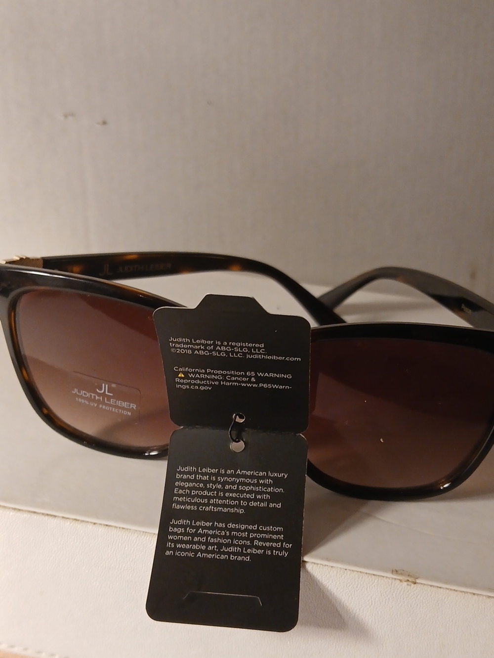 NWT Judith Leiber Brown "Peace" Gradient Lenses Tortoiseshell Frame Sunglasses